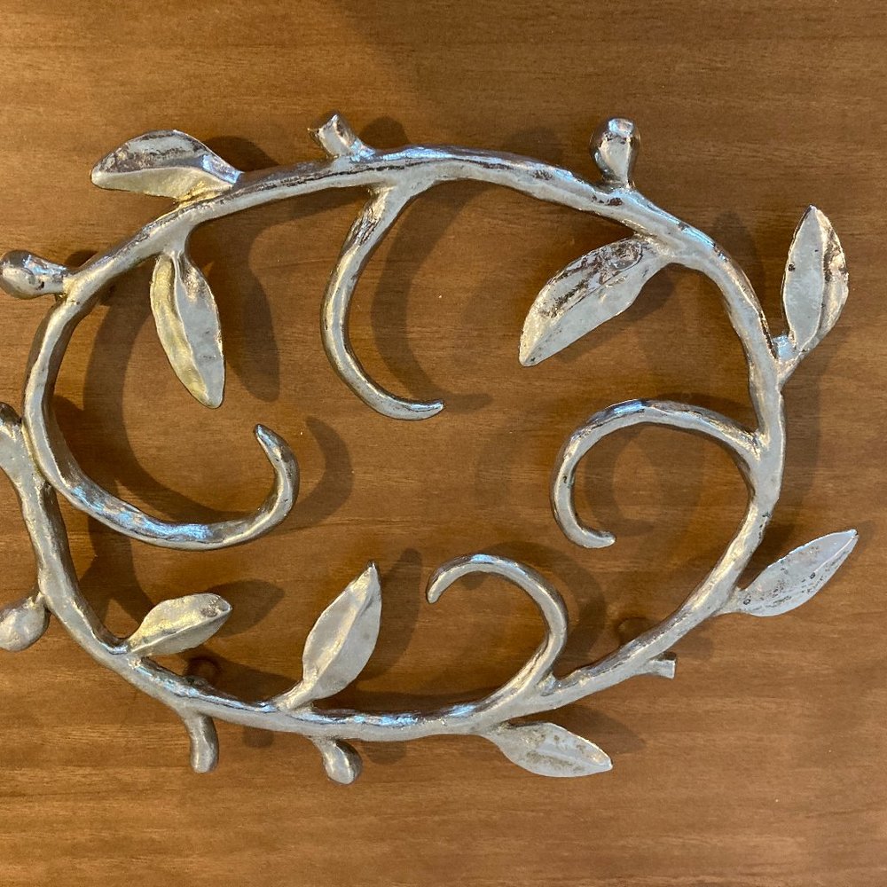 Michael Aram oval vine large Silver Trivet